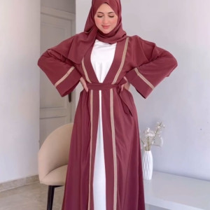 عبايه مع قطعه داخليه